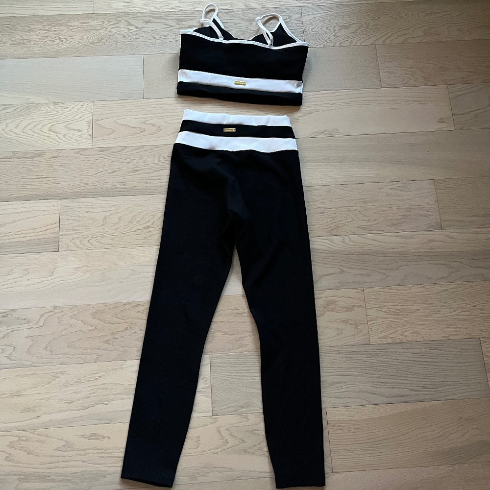 Brand new Ziya Active set